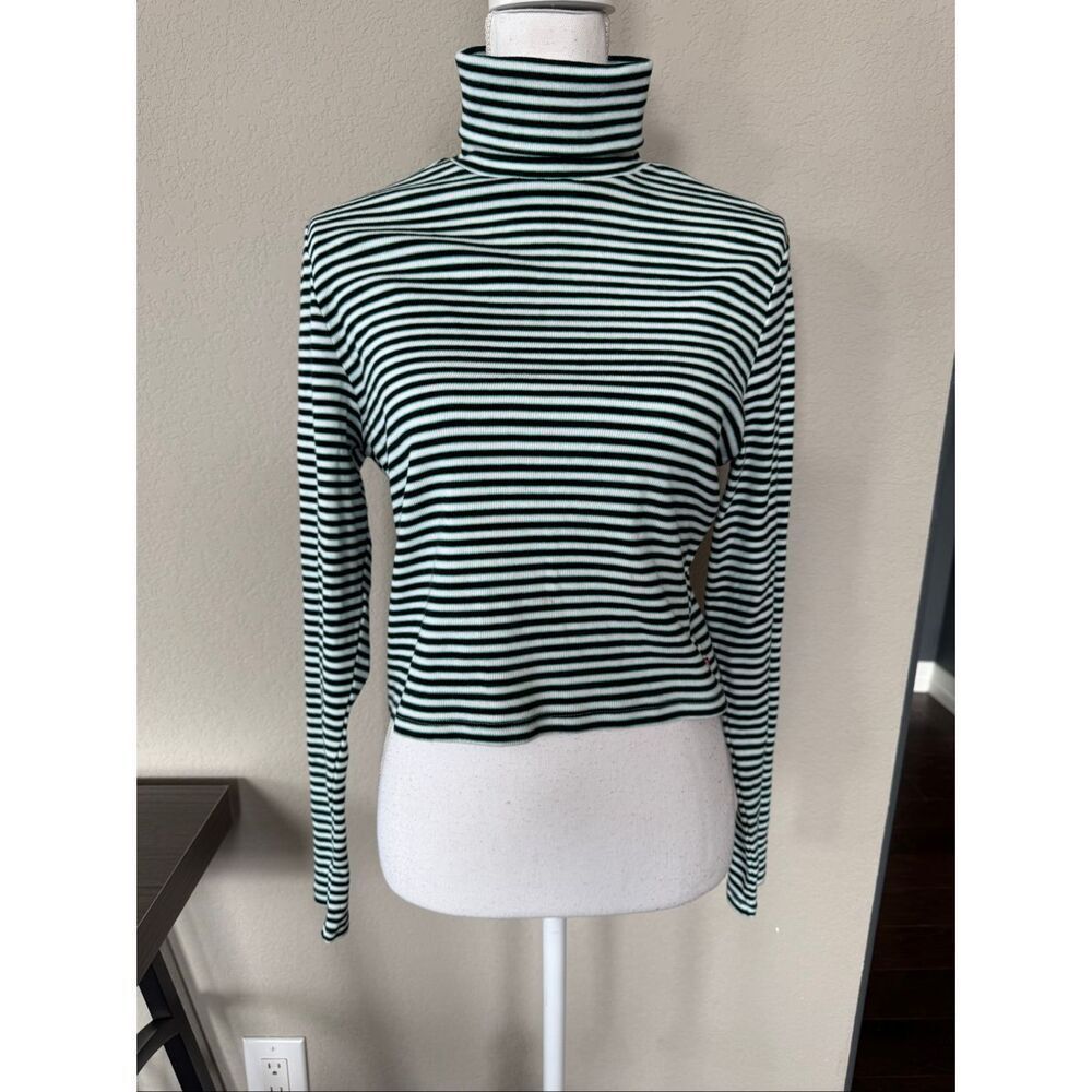 Levi’s Black Bright Blue Striped crop Turtleneck Large